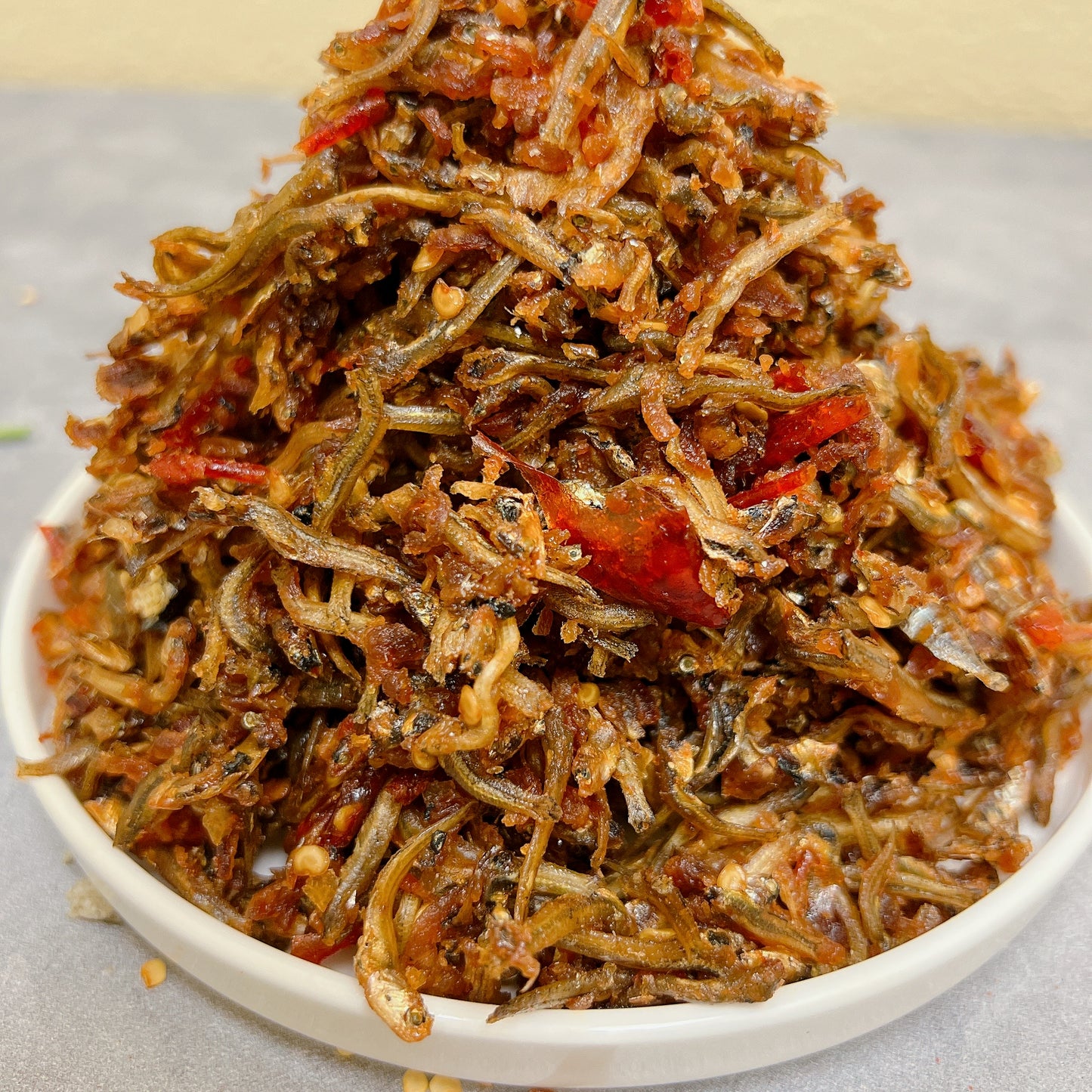 B05-Anchovy with spicy garlic Sauce- Cá Cơm rang tỏi ớt.