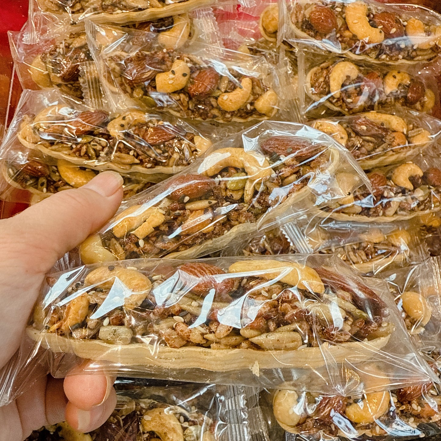 C 83 : Healthy nut - Bánh hạt dinh dưỡng