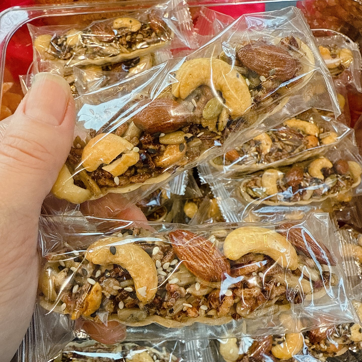 C 83 : Healthy nut - Bánh hạt dinh dưỡng