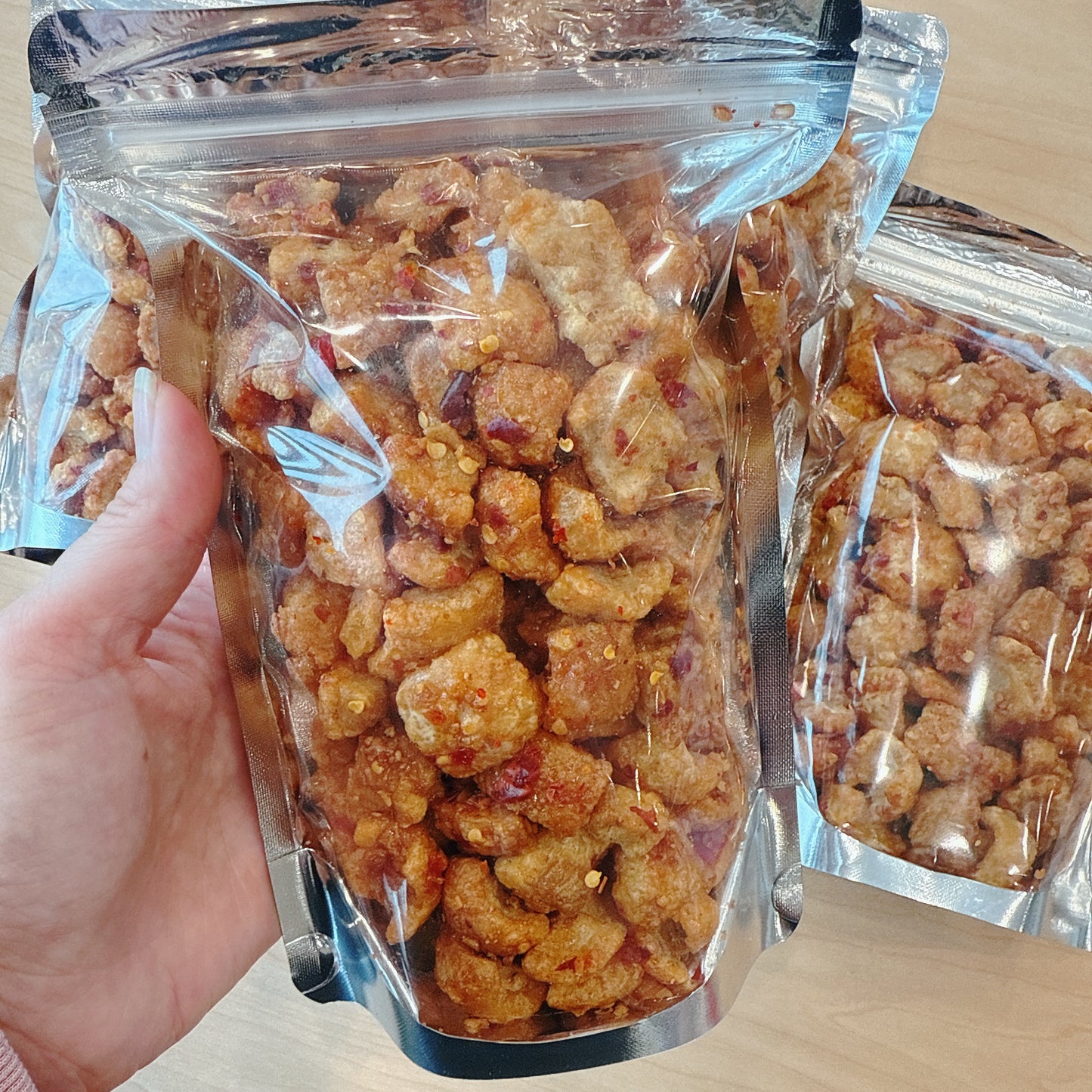 E77: Spicy Crispy Garlic Pork Skin - Da Heo Lắc Mắm Tỏi Ớt Giòn Cay