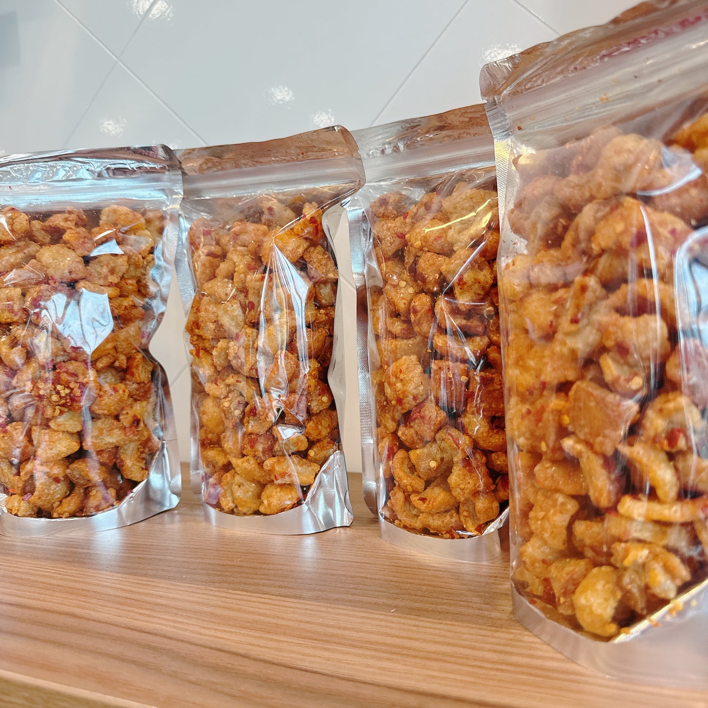 E77: Spicy Crispy Garlic Pork Skin - Da Heo Lắc Mắm Tỏi Ớt Giòn Cay