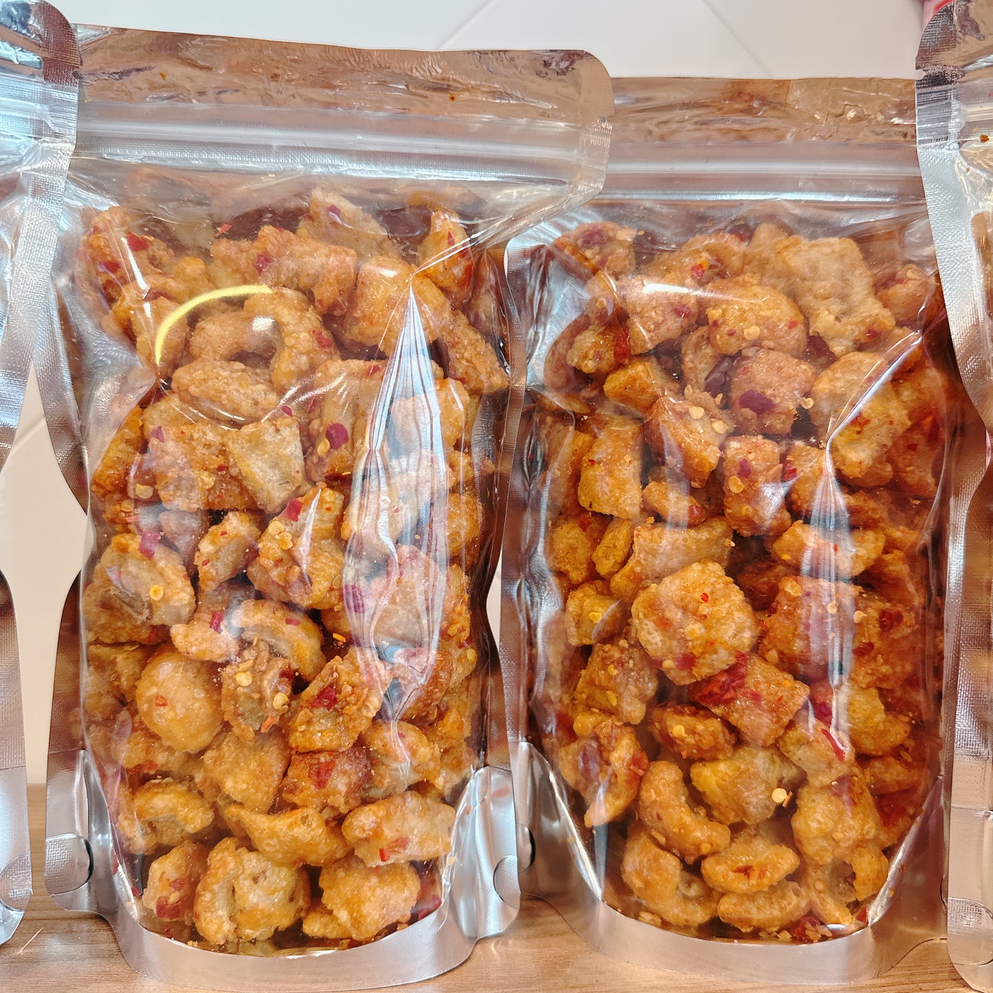 E77: Spicy Crispy Garlic Pork Skin - Da Heo Lắc Mắm Tỏi Ớt Giòn Cay