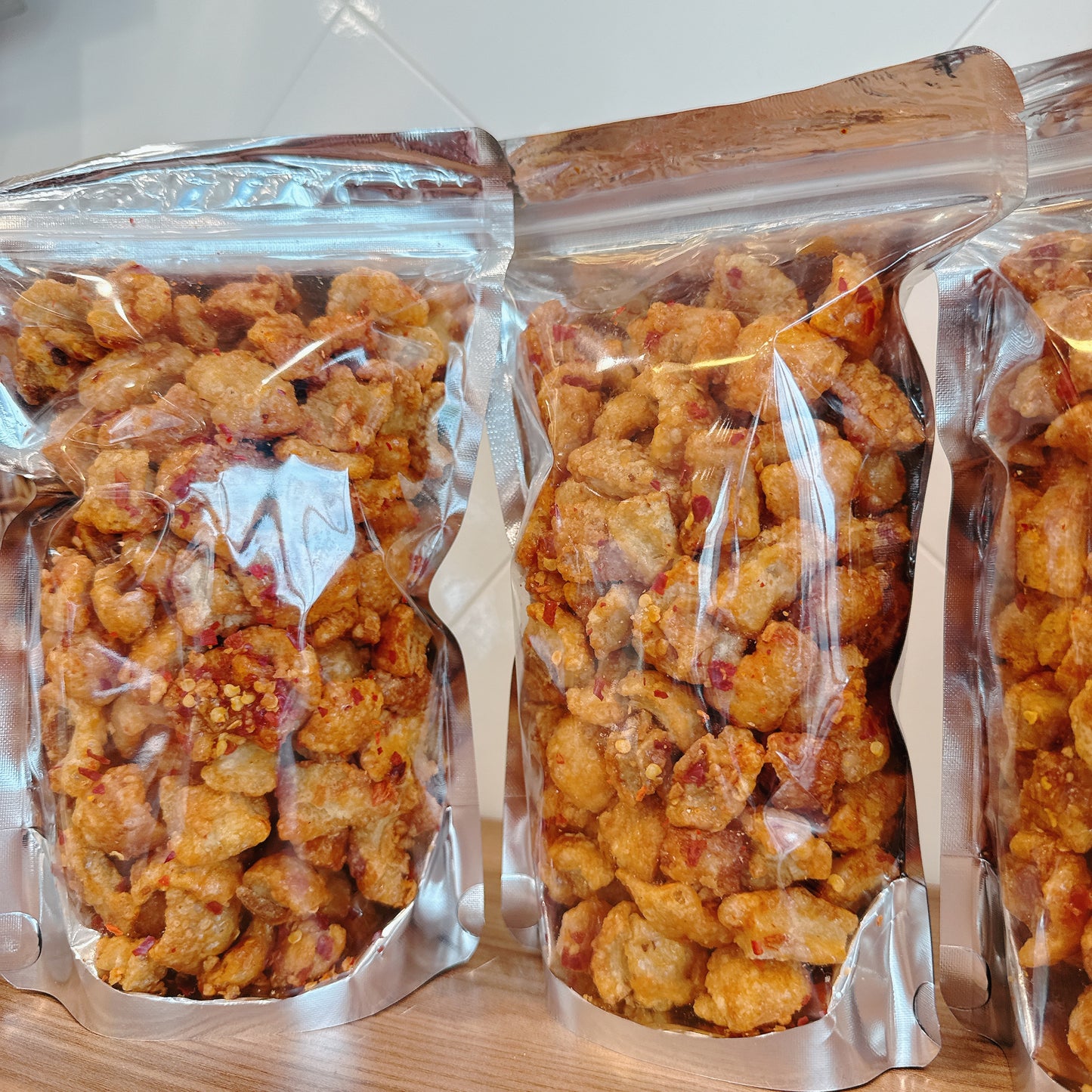 E77: Spicy Crispy Garlic Pork Skin - Da Heo Lắc Mắm Tỏi Ớt Giòn Cay