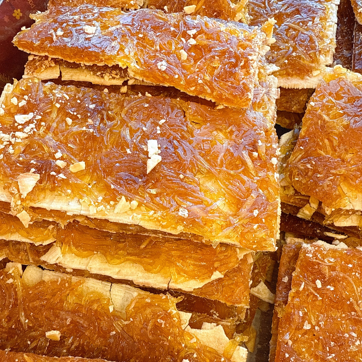 E61 :Mango Ginger Crispy Cake - Xoài Gừng Kẹp Bánh Phồng Giòn