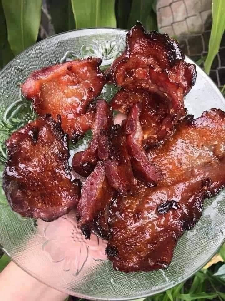 E 66: Duck Leg Sausage- Lạp Vịt 500 gr - 1.1 lb