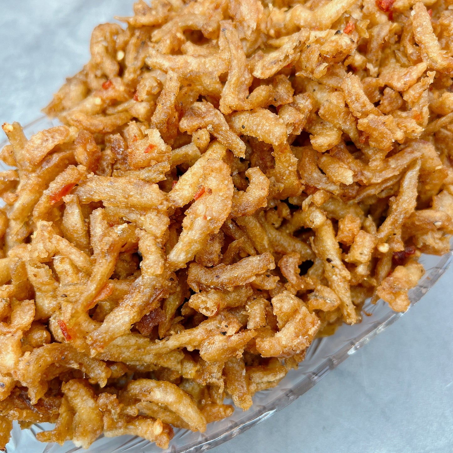 B27- Crispy Dried Anchovies With Garlic And Spicy Chili-Cá Cơm Sấy Giòn cháy Tỏi Ớt Cay