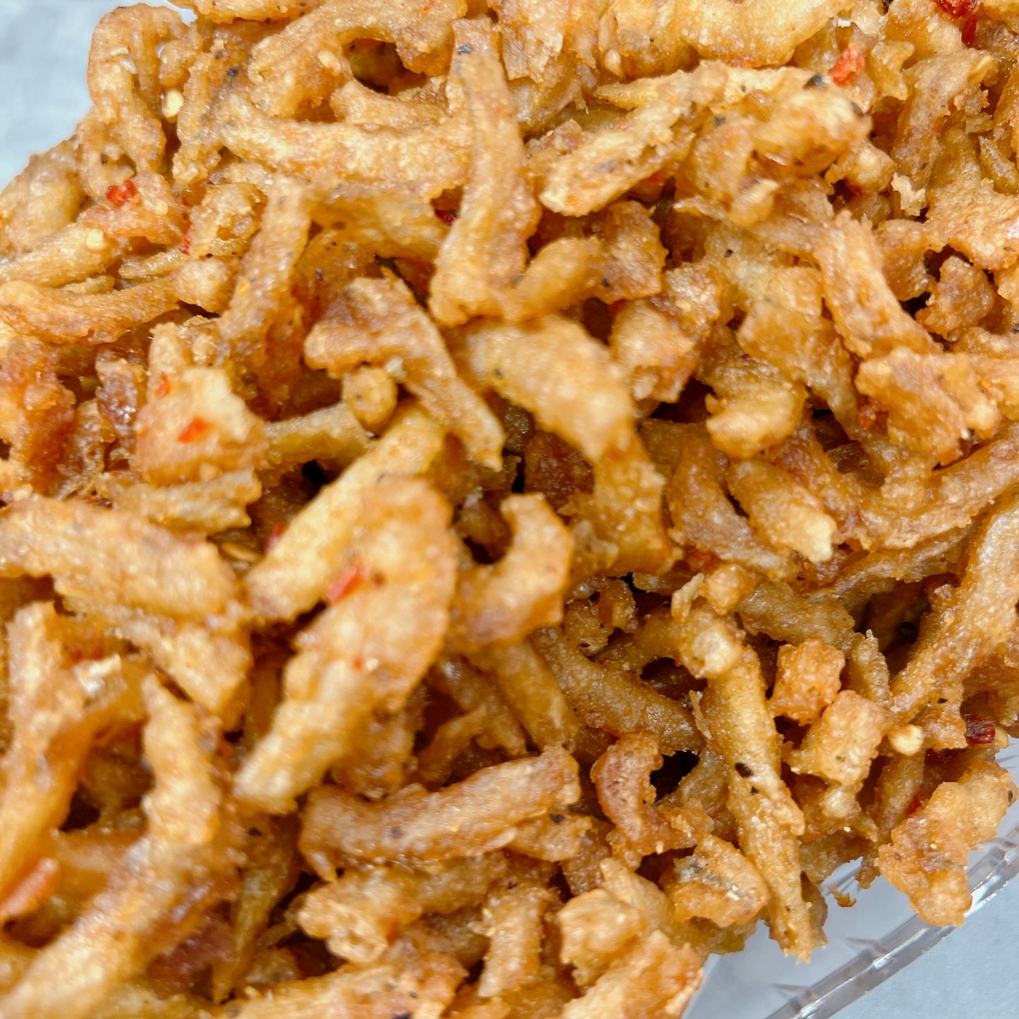 B27- Crispy Dried Anchovies With Garlic And Spicy Chili-Cá Cơm Sấy Giòn cháy Tỏi Ớt Cay