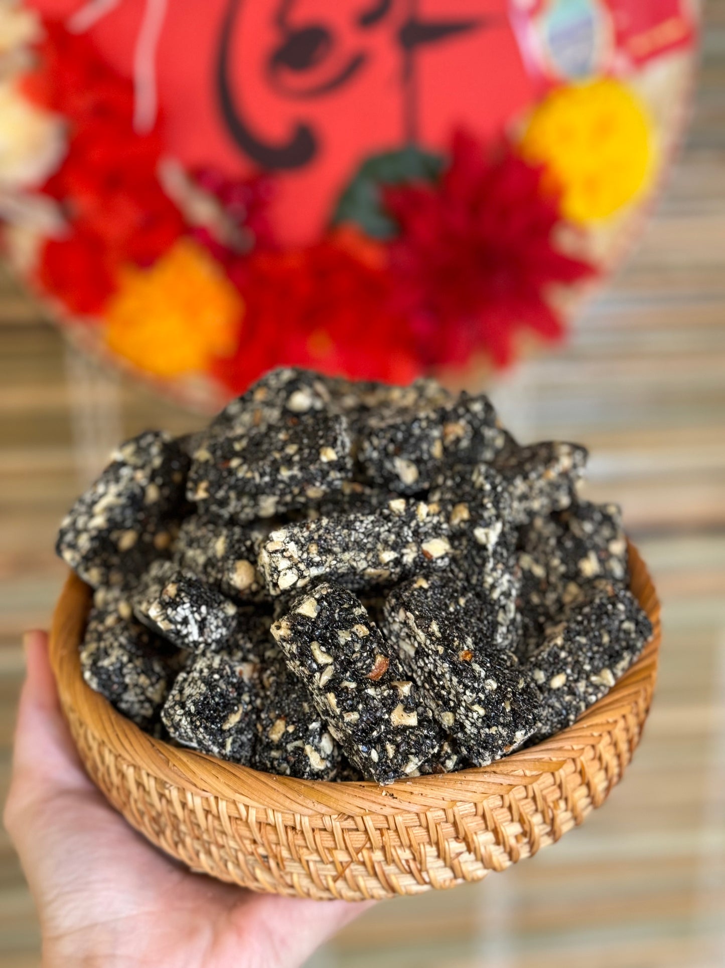 C56 -Cruchy Black Sesame& Peanut Candy-Kẹo Mè Đen Đậu Phộng Giòn