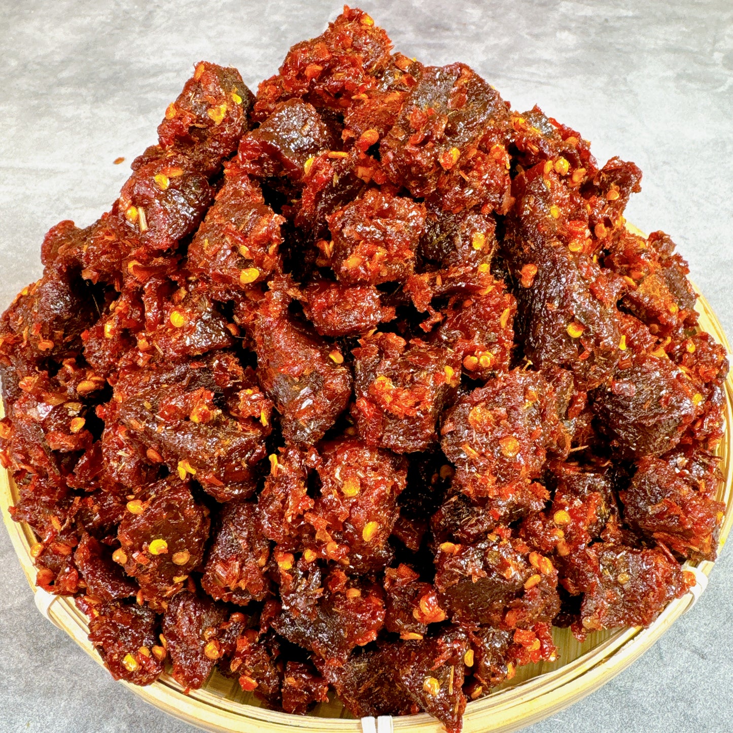 C25:Spicy Cube Beef Jerky -Khô Bò Cục Xả Cay