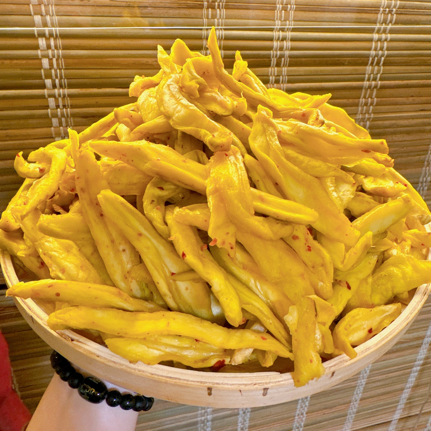 C79 Young  Mango with Spicy salt Plum - Xoài Non Sấy Muối Ớt Ô Mai