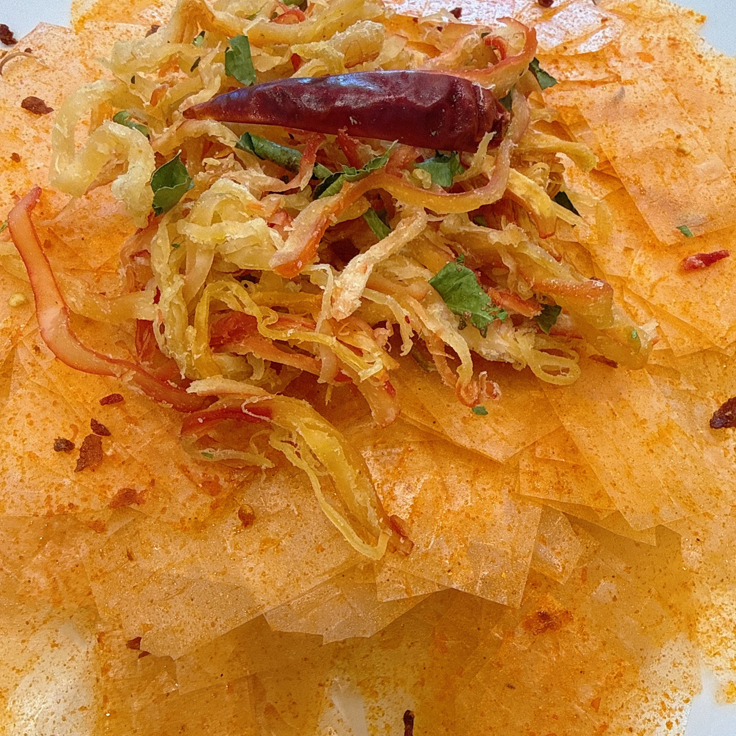 Tomyum Rice Paper with lemon leaf Squid - Bánh Tráng Tomyum Khô Mực Lá Chanh