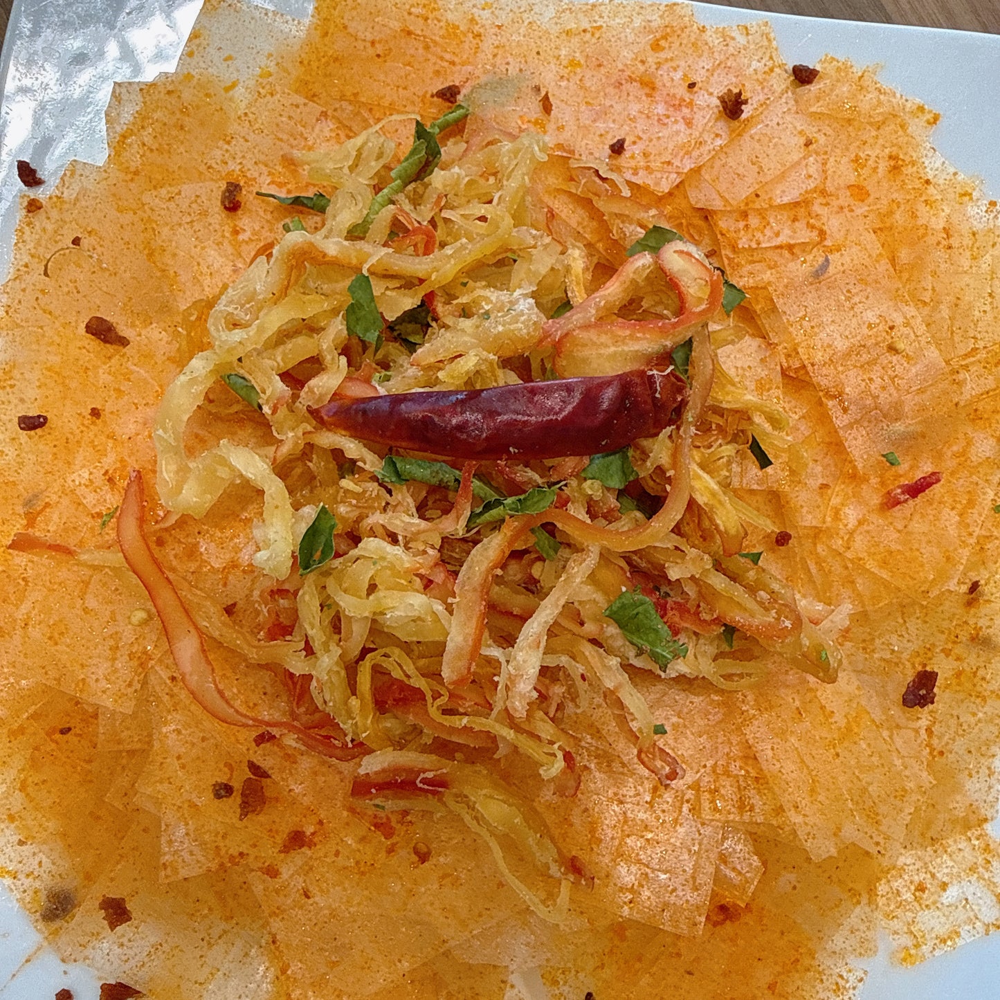 Tomyum Rice Paper with lemon leaf Squid - Bánh Tráng Tomyum Khô Mực Lá Chanh