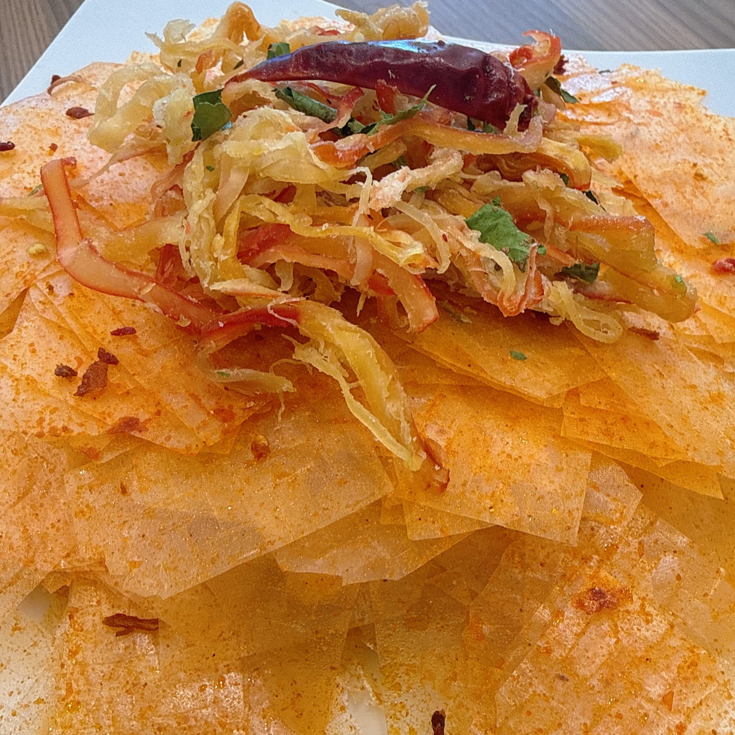 Tomyum Rice Paper with lemon leaf Squid - Bánh Tráng Tomyum Khô Mực Lá Chanh