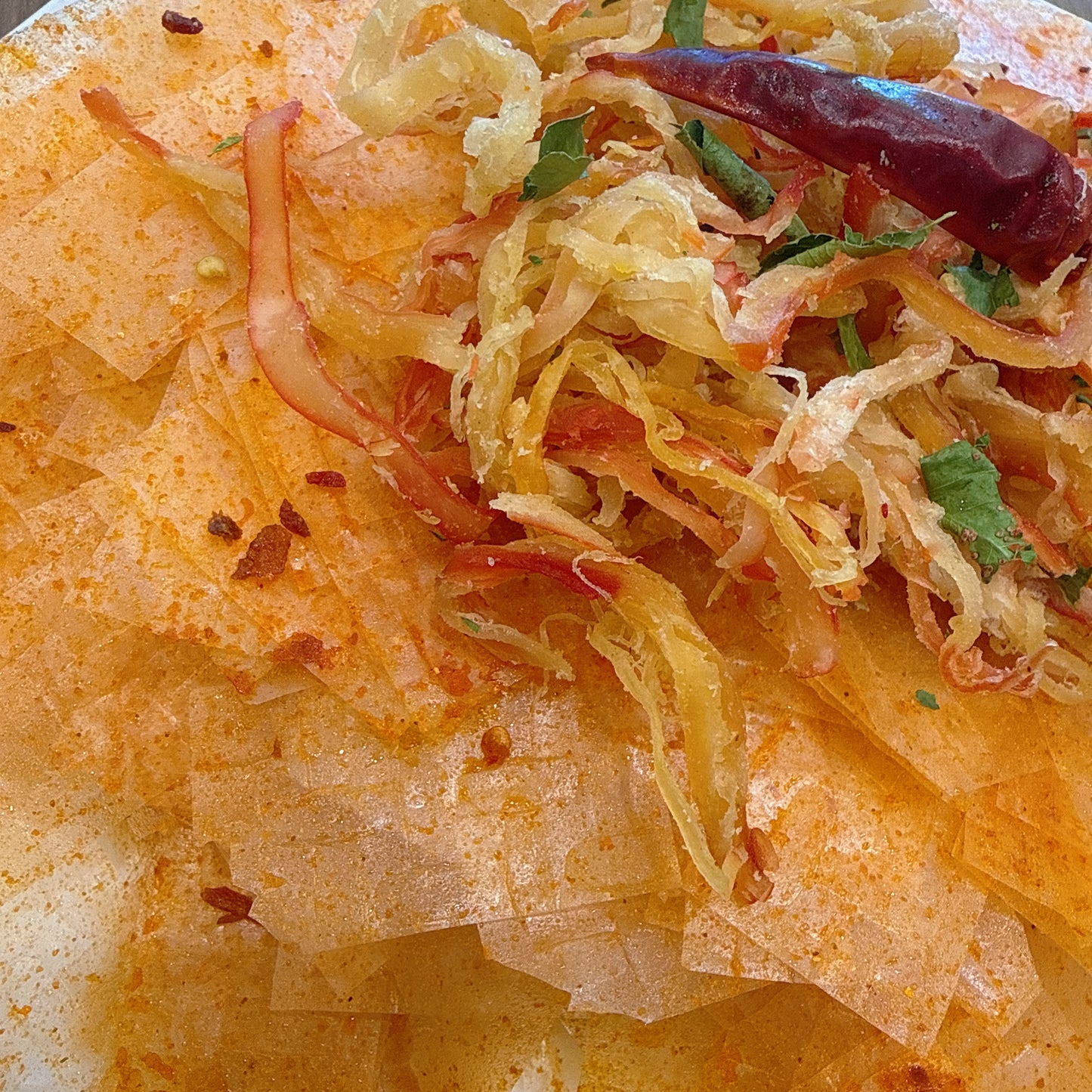 Tomyum Rice Paper with lemon leaf Squid - Bánh Tráng Tomyum Khô Mực Lá Chanh