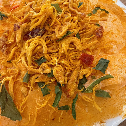 Rice Paper With Spicy Chicken Lemon Leaf - Bánh Tráng Siêu Cay Khô Gà Lá Chanh