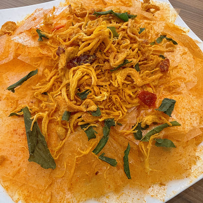 Rice Paper With Spicy Chicken Lemon Leaf - Bánh Tráng Siêu Cay Khô Gà Lá Chanh