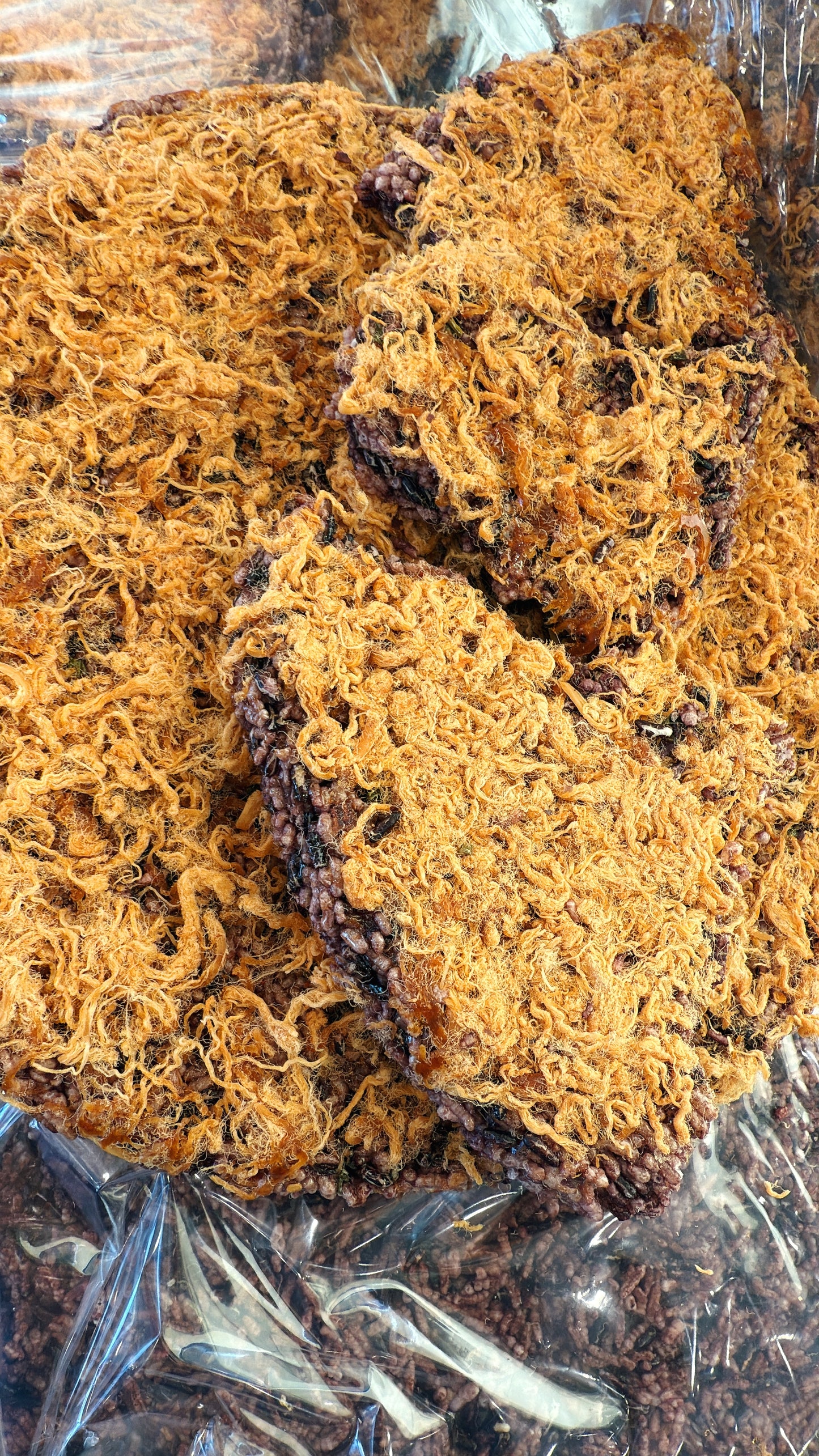 E69 : Cripsy Brown Rice Cake & Pork Floss -Cơm Cháy Gạo Lứt Chà Bông