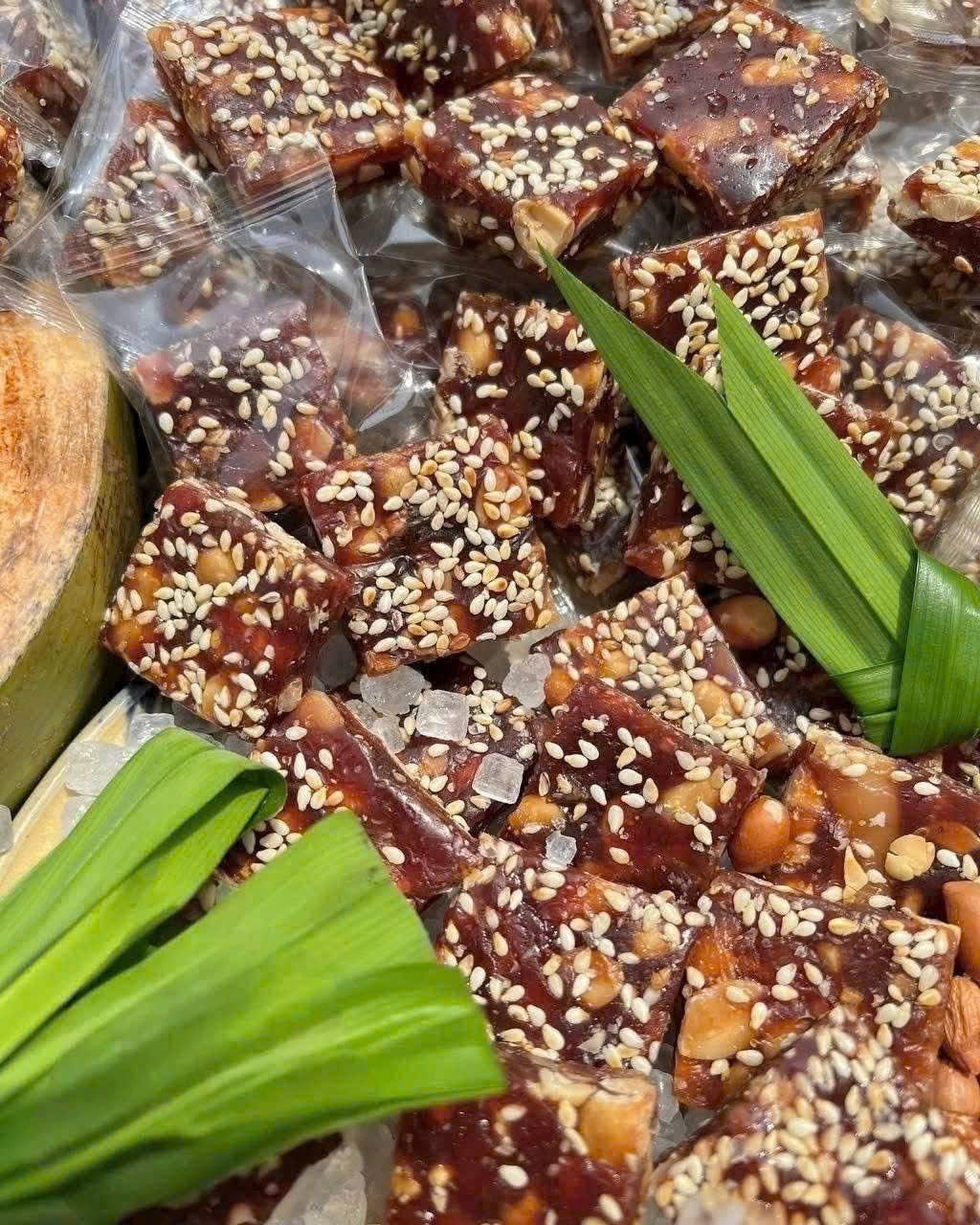 C08-Banana coconut Peanut Candy  - Kẹo Chuối Dừa Non Đậu Phộng