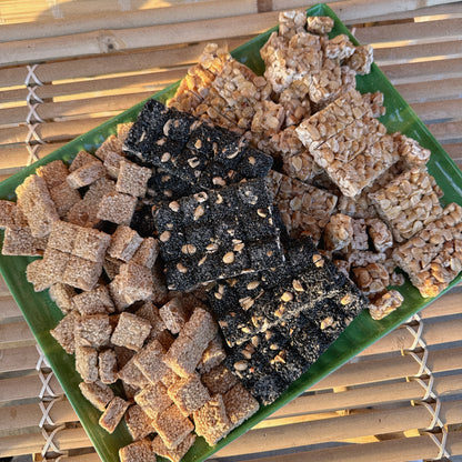 E78 : combo peanut +black sesame + with sesame- Kẹo Đậu Phộng + Thèo Lèo +Mè Trắng Mix